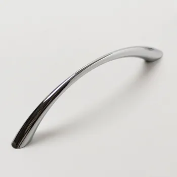 Nábytkové kování 770364 úchytka KLASIKA rozteč 96mm chrom lesklý (Nábytková úchytka s roztečí 96 mm v povrchu chrom lesklý. Vhodné řešení pro nábytek v interiéru.)