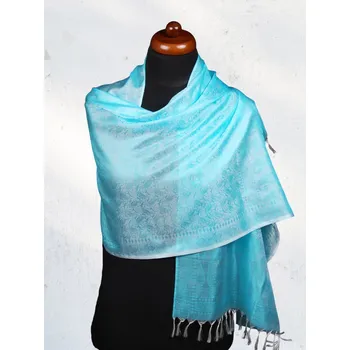 Šála Hedvábná šála z Váránasí světle tyrkysovo-bílá