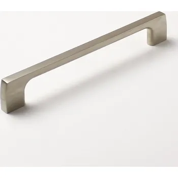 Nábytkové kování 770422 úchytka CELKA rozteč 160mm matný nikl (Nábytková úchytka s roztečí 160 mm v povrchu nikl. Jednoduchý a funkční doplněk do interiéru.)