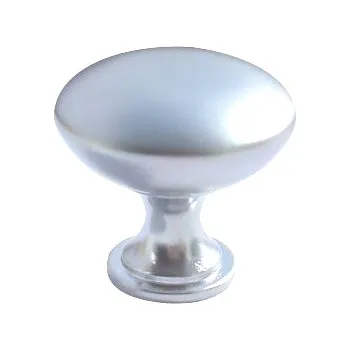 Nábytkové kování 770171 knopka 30mm satén chrom (Nábytková knopka 30 o průměru 30 mm v povrchu satén chrom. Jednoduchý a funkční doplněk do interiéru.)