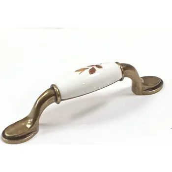 Nábytkové kování 91916- Úchyt 96mm porcelán bílý-podzim (91916- Úchyt 96mm porcelán bílý-podzim. Jednoduchý a funkční doplněk do interiéru.)