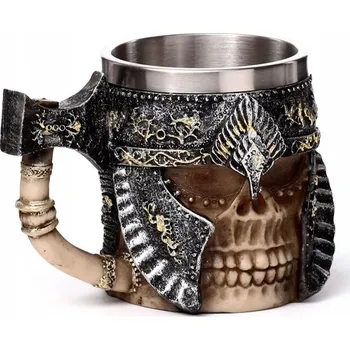 Sklenice Dekorativní pivní sklenice s lebkou a topůrkem jako rukojetí