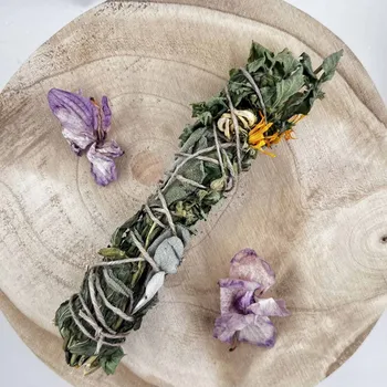 Vonná tyčinka Malý vykuřovací svazek - meduňka, měsíček, šalvěj stříbrná