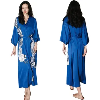 Dámské noční prádlo Dámský župan univerzální velikost Modrá barva S květinovým motivem Lehký elegantní župan z umělého hedvábí Zavazování kolem pasu Polyester