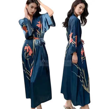 Dámský župan Dámský župan univerzální velikost Modrá barva Květinový motiv Lehký elegantní župan z umělého hedvábí Zavazování v pase Polyester domácí pohodlí