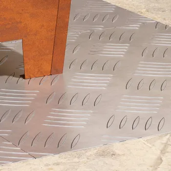 vidaXL Schodové nášlapy Čtvercový 4 pcs Stříbrná 40 x 40 cm Hliník [4104318]