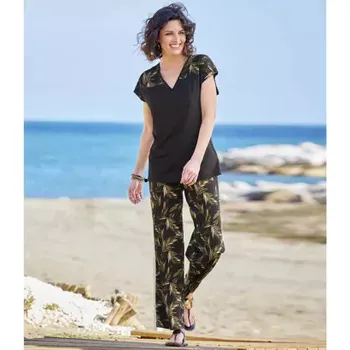 Atlas For Men Elegantní letní komplet s potiskem tropických motivů, Černá, Velikost 52-54 ZM501