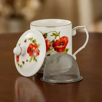 Hrnek s filtrem a víčkem 450 ml bílý s máky