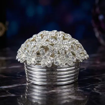 Šperkovnice Ozdobná šperkovnice s krystalky 7 × 7 × 4,6 cm