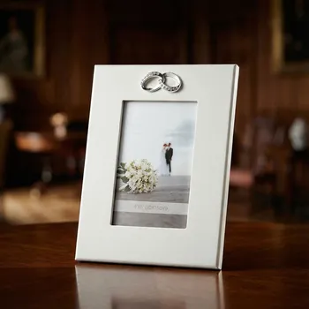 Rám na obraz Rámeček na fotografii s prstýnky 10 × 15 cm bílý