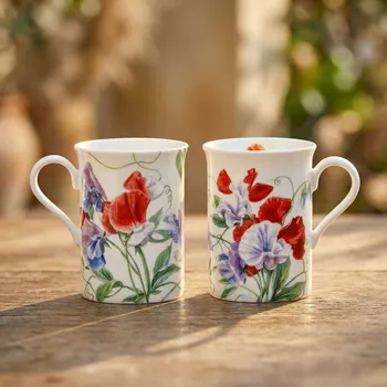 Bílé hrnky s květinovým motivem 2 ks