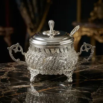 Cukřenka Cukřenka se lžičkou a víčkem