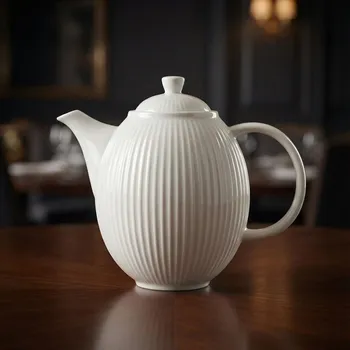 Konvice na čaj Rýhovaná čajová konvice 950 ml bílá