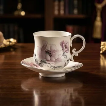 Šálek s podšálkem bílý s květy 400 ml