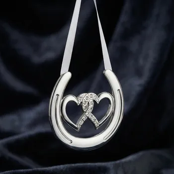 Kancelářský nábytek Závěsná podkova se srdci 10 × 10 cm