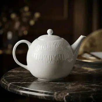 Konvice na čaj Konvice na čaj 900 ml bílá