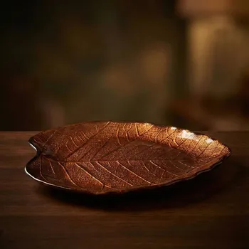 Skleněná mísa ve tvaru listu EASY LIFE 23 × 20 cm hnědá
