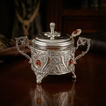 Cukřenka Cukřenka se lžičkou a víčkem