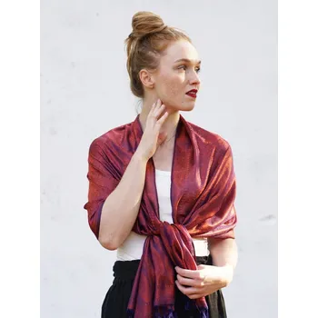 Šála Hedvábná šála z Váránasí tmavě modro-hnědá