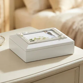 Rám na obraz Šperkovnice s rámečkem na fotografii bílá