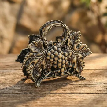 Stojánek na ubrousky s motivem hroznů