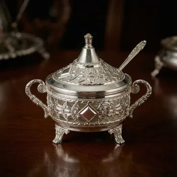 Cukřenka Cukřenka se stříbrným víčkem a lžičkou