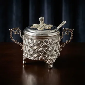 Cukřenka Cukřenka se lžičkou a víčkem