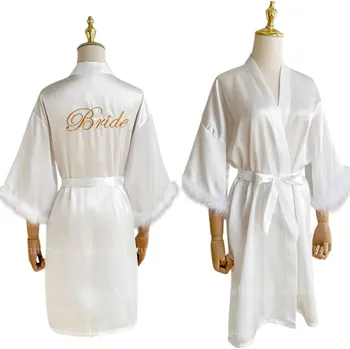 Dámský župan Dámský župan s plyšovým okrajem rukávů Nápis Bride Zavazování kolem pasu Lehký župan z polyesteru a umělého hedvábí Svatební župan bílá