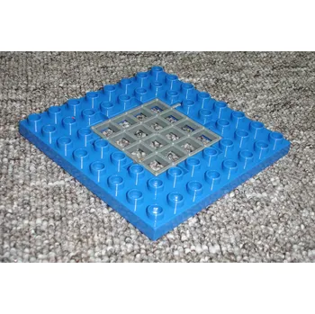 Stavebnice LEGO Lego Duplo D20602 (51705, 51706) deska 8x8 modrá s dírou a perleťovou mříží POUŽITÉ (4520239 - 4278762, 4494843, 4590453)