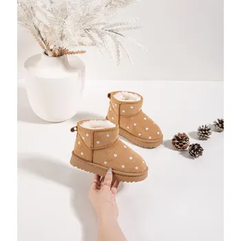 Dětská sportovní obuv Boto Dětské sněhule s jahodami Gracina Barva: Béžová, Velikost: 25