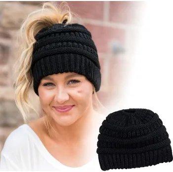 Čepice Čepice s otvorem pro culík - černá