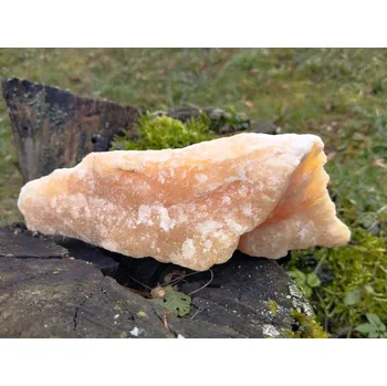 Oranžový surový kalcit