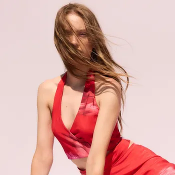 Dámské tričko Reserved - Krátký top se zavazováním na krku - červená - 289DS-33X - 289DS-33X-L-2