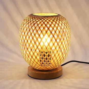 Lampička Stolní lampa z pleteného bambusu s designovým stínidlem, ideální pro