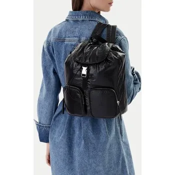 Batoh Calvin Klein Pocket Nylon Flap Backpack LV04F3406G Černá OS