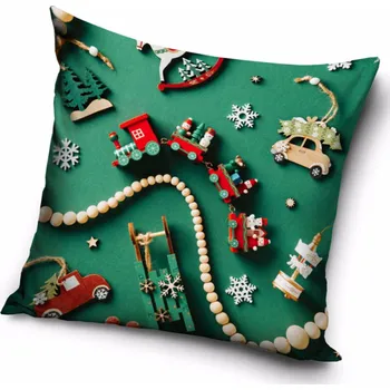 Bytový textil Vánoční polštářek Dřevěný Vláček