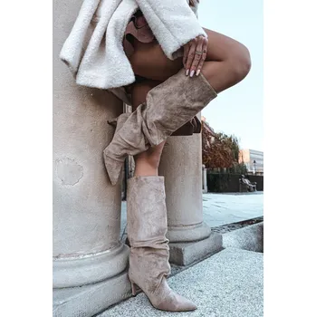 Dámské kozačky Dámské zateplené kozačky na jehlovém podpatku Mavella – béžové, eko semiš Velikost: 39