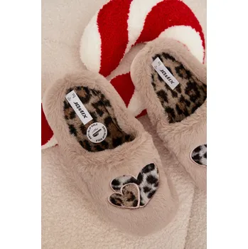 Dámské polobotky Dámské chlupaté papuče srdíčka – béžové Amandra Velikost: 40/41