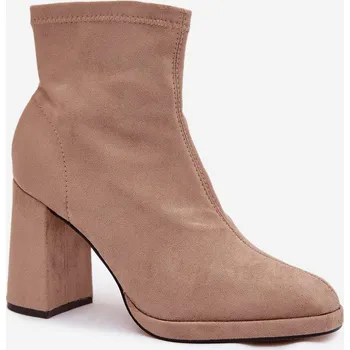 Dámská zimní obuv Dámské kotníkové boty na sloupku z eko‑semiše – béžové Karvella Velikost: 38