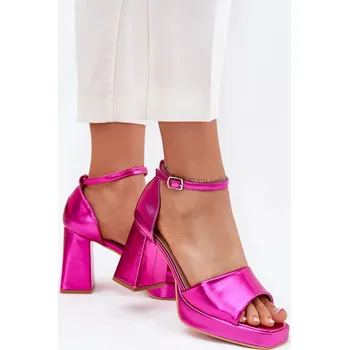 Dámské sandále Dámské lakované sandály na sloupku Fuchsie Marila Velikost: 39