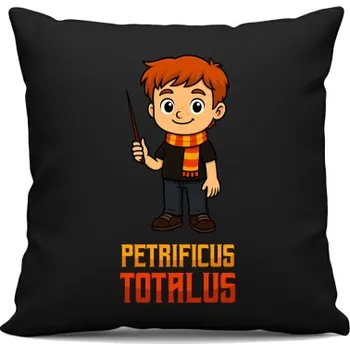 Žertovný předmět Petrificus Totalus - Ron Weasley - černý polštář s potiskem pro fanoušky série Harry Potter- Tričkový.cz