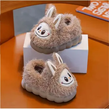 Dětská sálová obuv Labubu Protiskluzové bačkory s kožíškem "LABUBU" - pro děti i dospělé Barva: Khaki, Velikost: 30-31