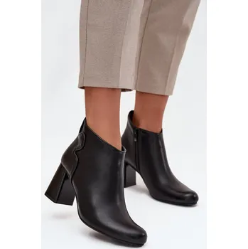 Dámská obuv Dámské zateplené kotníkové boty na sloupku – černé Ivessara Velikost: 38