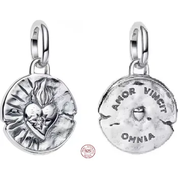 Přívěsek Charm Sterlingové stříbro 925 Láska vítězí – Amor Vincit Omnia, symbol oddanosti, přívěsek na náramek láska