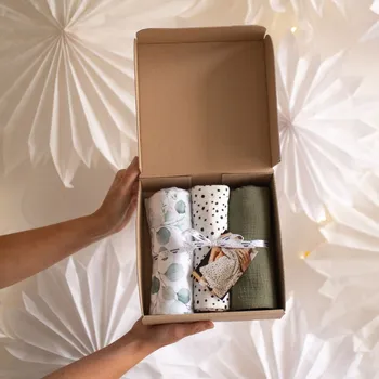 Dárkový potravinový koš Dárkový balíček 3ks mušelínových plenek / zelená