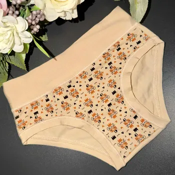 Dívčí spodní prádlo Dívčí kalhotky ALVADA B9710 nude 9/10 (Velikost 134)