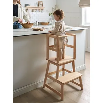 Stolička Kuchyňská pomůcka učící věž světle hnědá pro děti borovicové dřevo se schůdkem Beliani