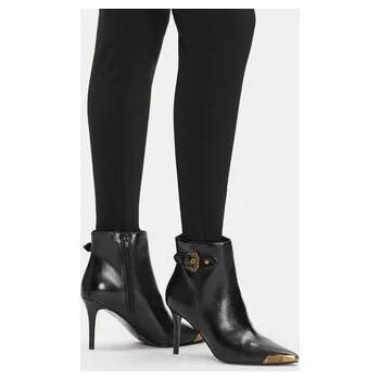 Dámské kozačky Polokozačky Versace Jeans Couture 79VA3S57 Černá 40