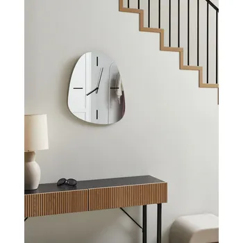 Hodiny Nástěnné hodiny stříbrné a černé sklo 54 x 45 cm minimalistický design zrcadlový povrch nepravidelný tvar Beliani