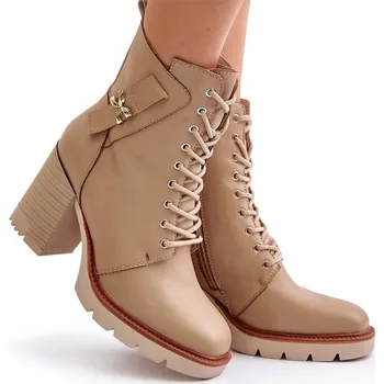 Dámská zimní obuv DÁMSKÉ KOTNÍKOVÉ BOTY NA PODPATKU EKO KOŽENÉ ZATEPLENÉ ZIPEM ZLATÝ DETAIL BÉŽOVÉ 38